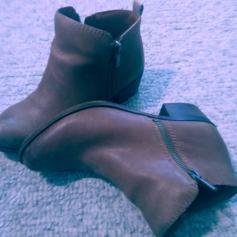 Lucky Brand Basel Ankle Bootie
